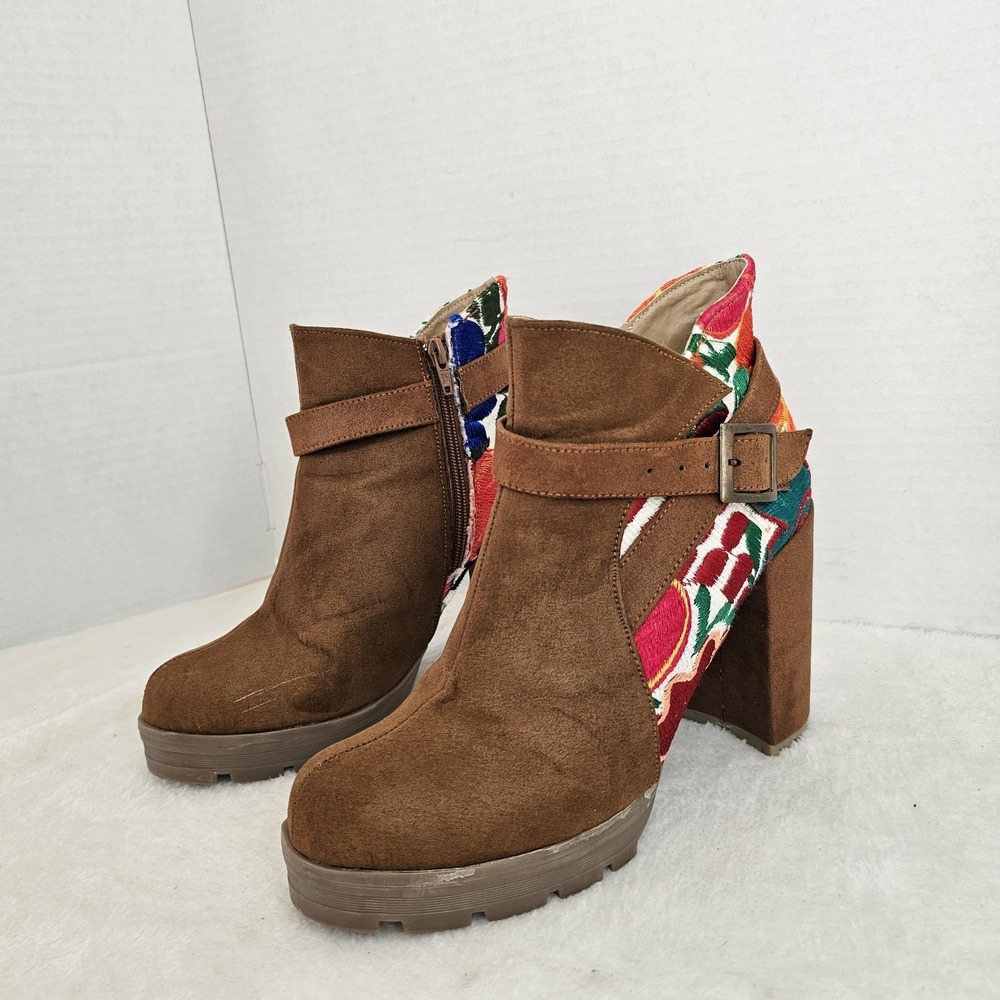 Hika Bolom Women's Embroidered Ankle Boots Brown Leather Boho Block Heel Size 9